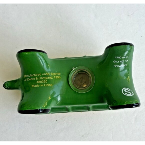 Vintage John Deere Tractor Hay Trailer Salt Pepper Shakers Porcelain/Ceramic - Picture 9 of 12